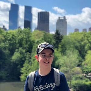 Meet your Posher, Léo